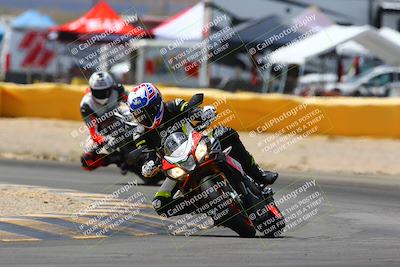 media/Apr-09-2022-SoCal Trackdays (Sat) [[c9e19a26ab]]/Turn 2 (1140am)/